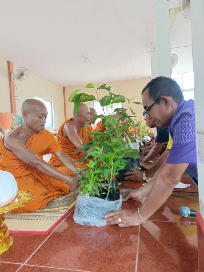 กิจกรรมการทอดผ้าป่าเมล็ดพันธ์พืช ภายใต้โครงการอำเภอบำบัดทุกข์ บำรุงสุข แบบบูรณาการอย่างยั่งยืน 