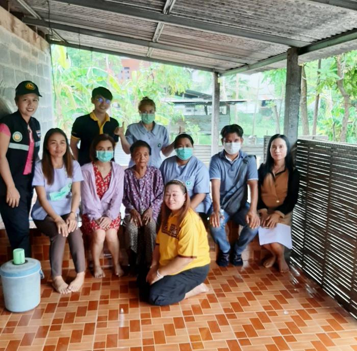 ลงพื้นที่ตรวจเยี่ยมบ้านน.ส.วรรณนิสา แสนทอง ที่อยู่ 11 ม.11 ต.เหล่า เพื่อเยี่ยมติดตามผู้ป่วยโรคไตและ planทำห้องCAPD (ฟอกไต)